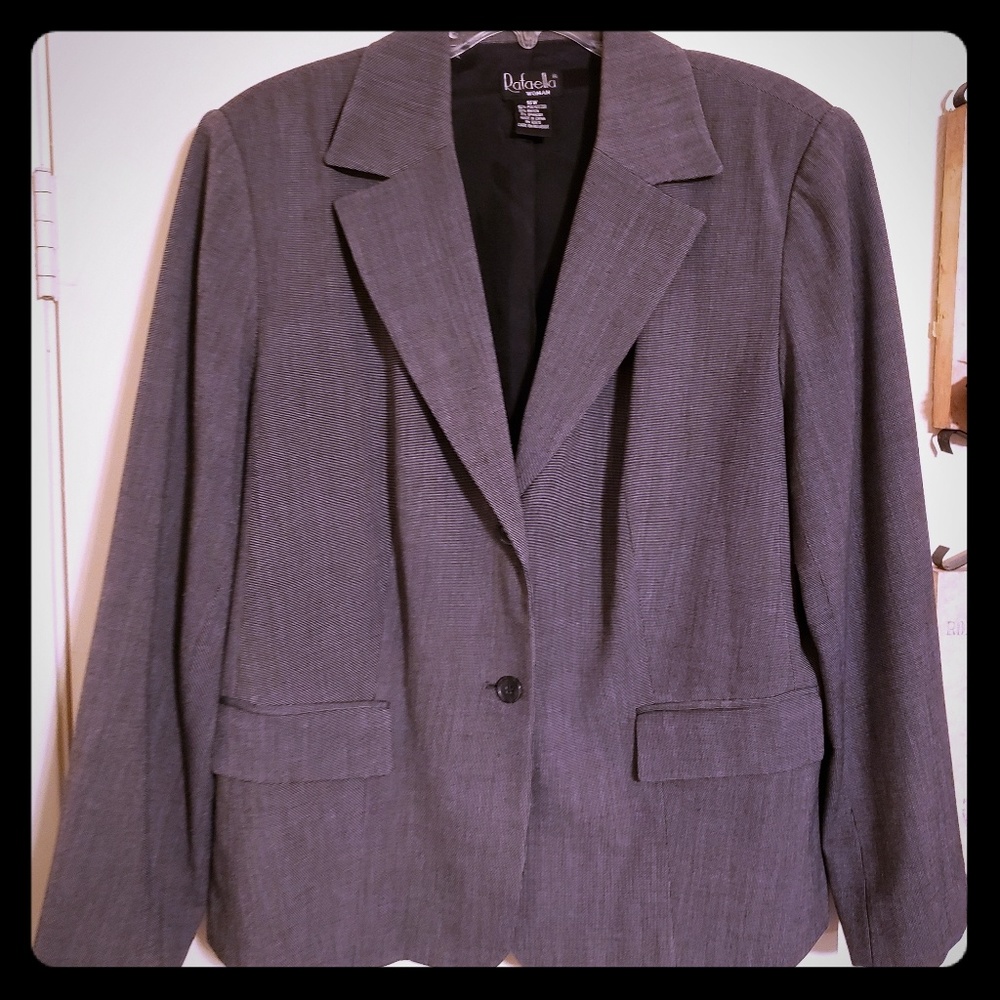 Rafaella Women's Plus size gray blazer